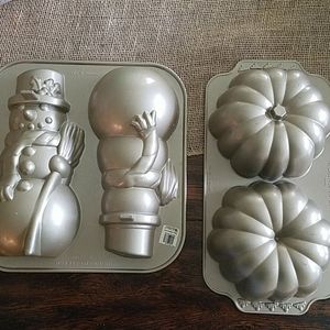 William's Sonoma. Cake pans